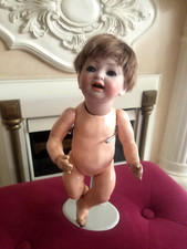 Antik-Puppe von Hertel &