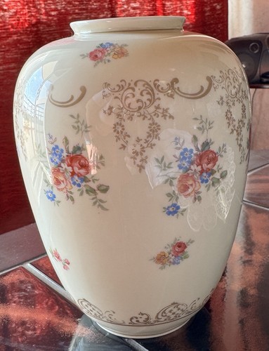 Porzellanvase weiß mit