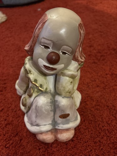 Clown sitting ornament - sitting,