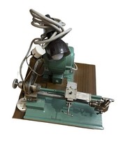 Große massive Uhrmacherdrehbank mit Motor