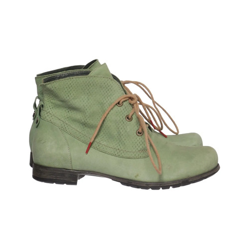 Think schnürstiefel - think!,,