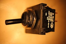 10 Stück Kippschalter /Schalter Nr4  Marquardt 1822 6A 250V 2xein, zweipolig