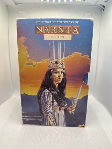 Narnia book set - book,