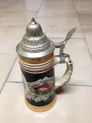 Bierkrug mit zinndeckel - bierkrug,