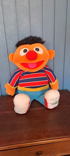 Große ernie plüschfigur - "ernie",