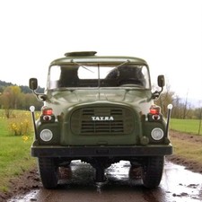 Tatra T148 NT 6x6 Zugmaschine NVA olivgrün Modellauto 1:43 Premium ClassiXXs