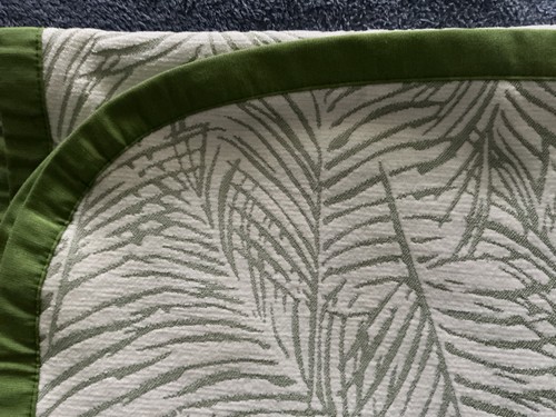 Tagesdecke mit blattmotiv - tagesdecke,