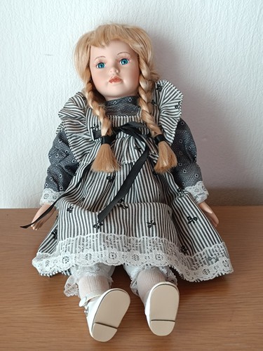 Porzellanpuppe mädchen mit - porzellanpuppe,