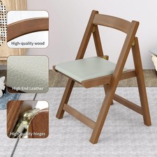 Klappstühle mit Holzbeinen