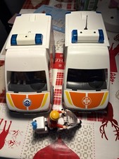 2x PLAYMOBIL Rettungswagen mit