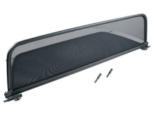 Schwarzes Windschott