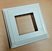 Hager Tehalit Blende für Brüstungskanal Typ M6132 Farbe RAL9010   