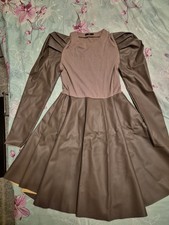 Schöne Kunstleder Kleid Gr