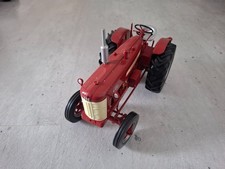 Traktor International Harvester Farmall W 450 Diesel, rot, 1:16, SpecCast
