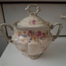 Alte Zuckerdose mit Deckel