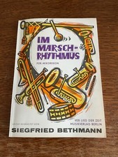 Im Marsch-Rhythmus für