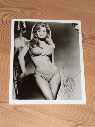 Sexy raquel welch - sexy,