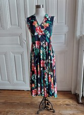 Beschwingtes Kleid, Midilänge, florales Muster, Gr. 40 von Lindy Bop