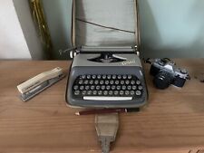Stylish Consul typewriter, Space Age, Schreibmaschine 60s, 70s , leather case