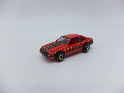 Hot wheels mustang - hot,