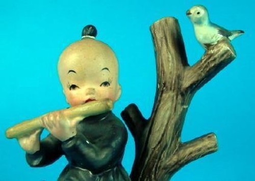 Chinesischer junge mit flöte - junge,