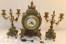 Antike französische Kaminuhrr