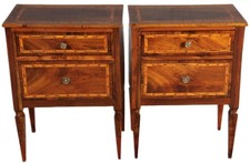 Zwei kleine Antike Louis XVI Kommoden, Nachtschränkchen um 1780 Nussbaum