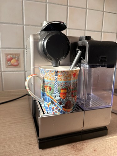 Nespresso lattissima touch - nespresso,