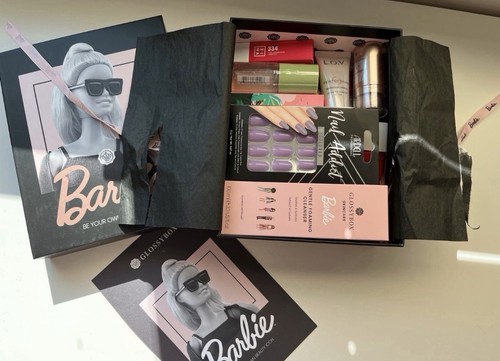 Neu glossy box barbie - glossy,