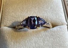 Ring, Silber 925, vergoldet, drei Tansanitsteine, 4 Zirkone, Gr. 59(19)