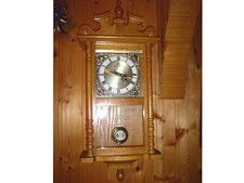 Wanduhr Meister Anker     mit Quartz-Uhrwerk und römischen Ziffern