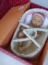 Mädchenpuppe Babypuppe mit anatomischen Vinylkörper von Guca 35 cm groß