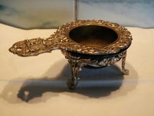 Altes Teesieb mit Tropfschale (silberfarbiges Metall und Glasschälchen