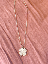 Kette mit Anhänger Kleeblatt - Magnetverschluss