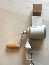 Alt Tisch Hand Kurbel Mühle