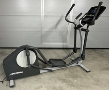 Life Fitness x1 Cross trainer/ Elliptical Trainer mit leichten Gebrauchsspuren 