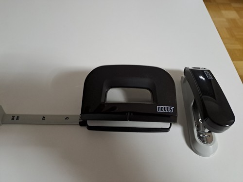 Novus locher und - locher,