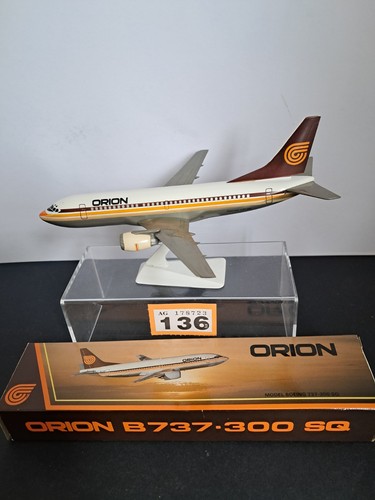 Wooster boeing b737 300 - wooster, b737-300