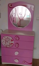 Rosa Schminktisch mit vier Schubladen