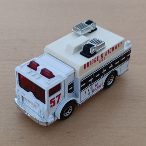 Matchbox mack auxiliary - matchbox,