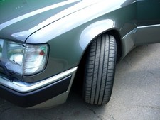 Kotflügelverbreiterungssatz Fender für Mercedes Benz W201 W124 AMG +5mm Set