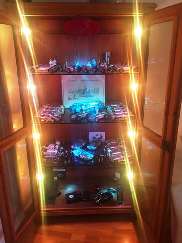 Exklusive vitrine für - exklusive,