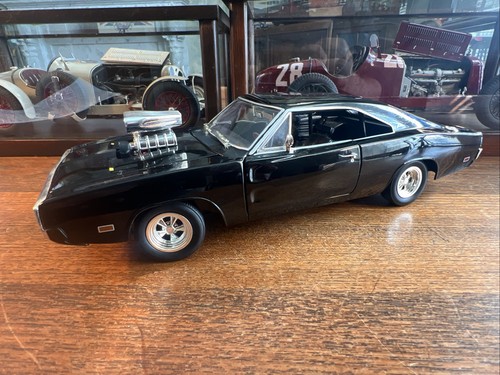 Ertl 1970 dodge - 1:18,