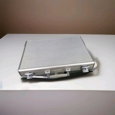 Vanguard Hard Case Silver