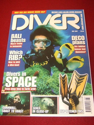 Diver divers space - divers, in