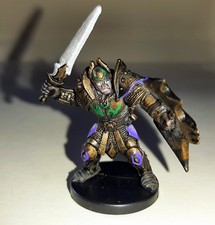 ►HALF-ORC PALADIN ►D&DC28 FIGUR ►UNDERDARK ►2005 WIZARDS ►D&D MINIS PATHFINDER