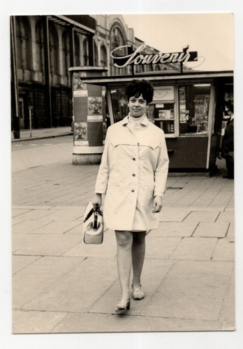 Foto dame trenchcoat ddr - im,