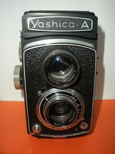 Yashica-A Filmkamera TLR 6 x 6 cm Yashica Copal 80mm f/3,5  ( Boxkamera Antik)
