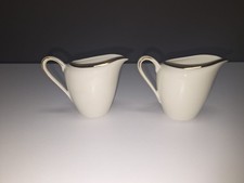 2 x Milchkännchen Winterling Kirchenlamitz Bavaria, creme mit Goldrand  Essen 58