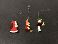 3 bunte Baumanhänger Weihnachtsmann Bergmann Wichtel aus Holz Erzgebirge 